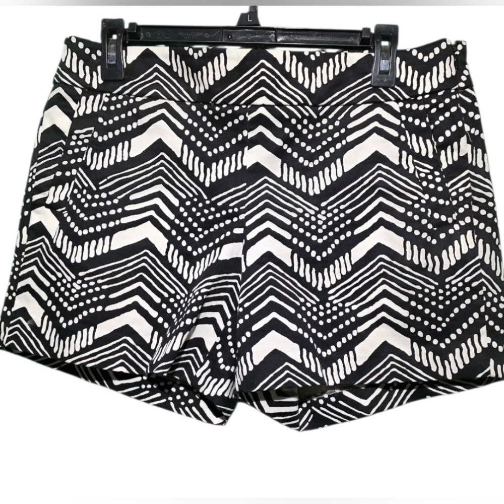 J. Crew Black and White Zigzag High Waist Shorts Size 8 - 34 Waist 5 Inseam EUC - Picture 1 of 3